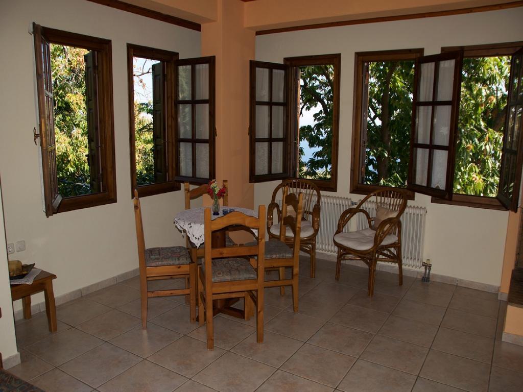 Áyios Dhimítrios Villa Aglaini מראה חיצוני תמונה